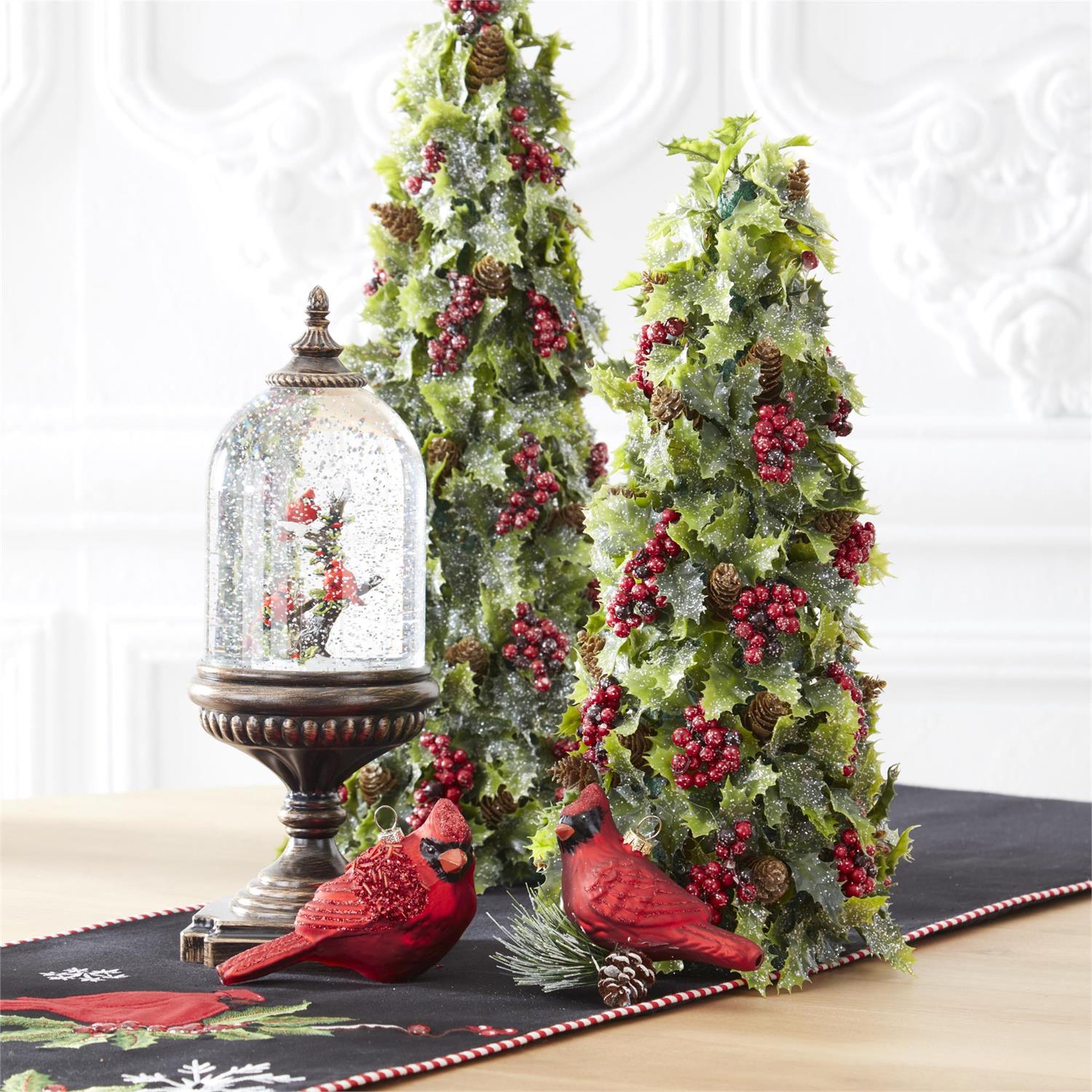 Cardinal LED Water Spinning Snow Globe