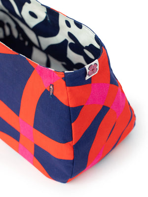 Lesley Evers BAG COVER Flower Buds & Ribbon