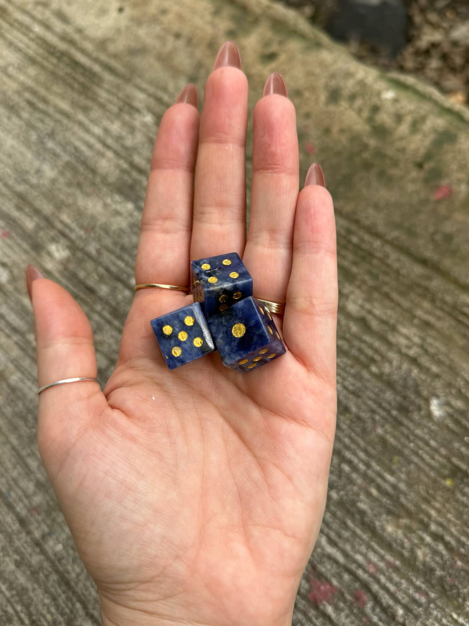 Bougie Mahjong Sodalite Crystal Carved Dice (Pair)