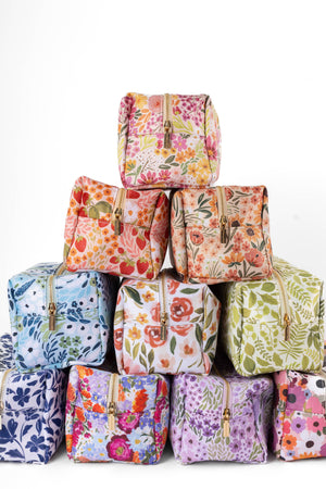 Elyse Breanne Design Floral Cosmetic Bag in Primavera