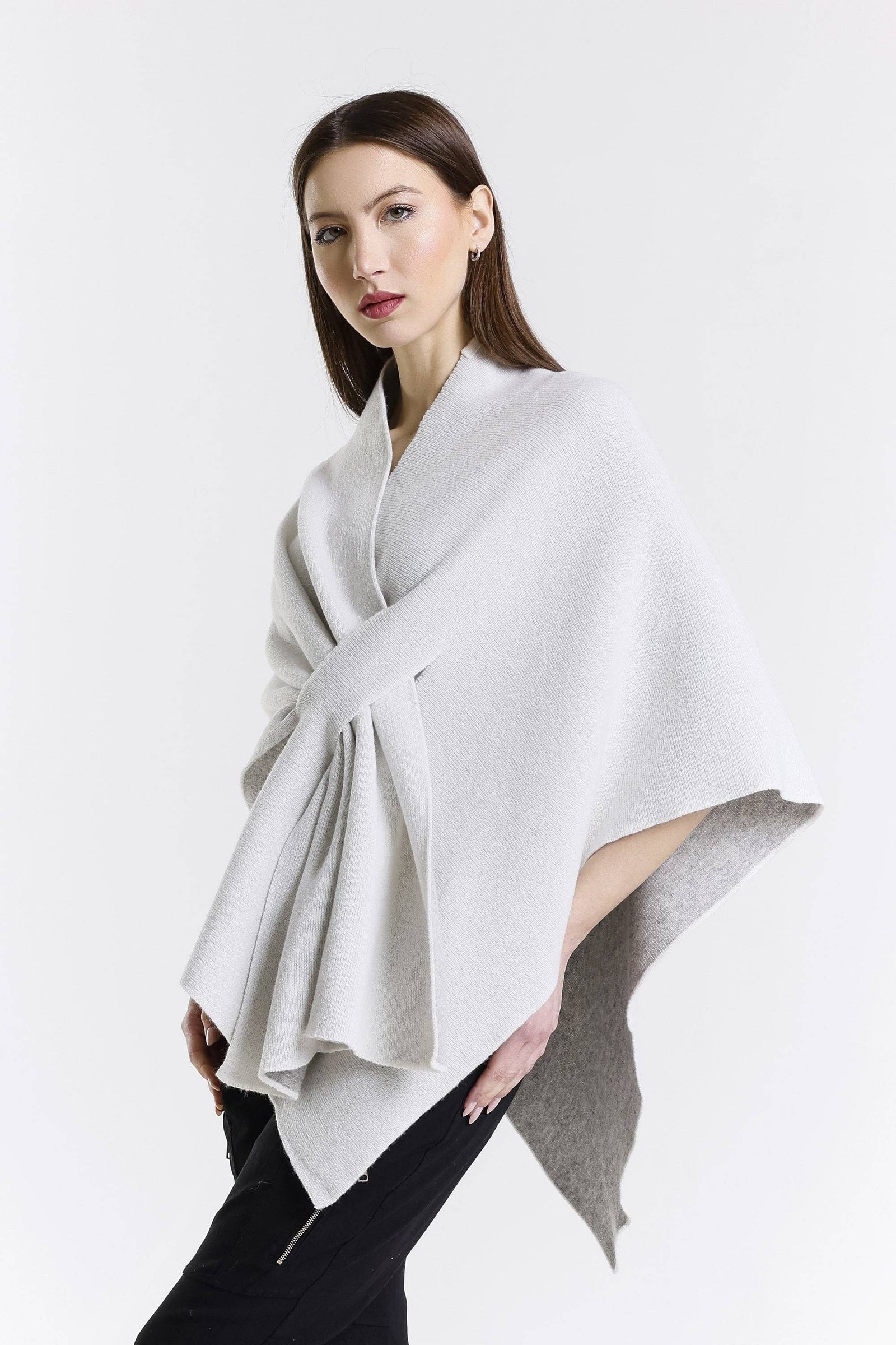 TINA Stephens Italy/Tees By Tina - Ellen Merino/Cashmere Reversible Wrap with Loop (W303): 632 Red/Gray / One Size